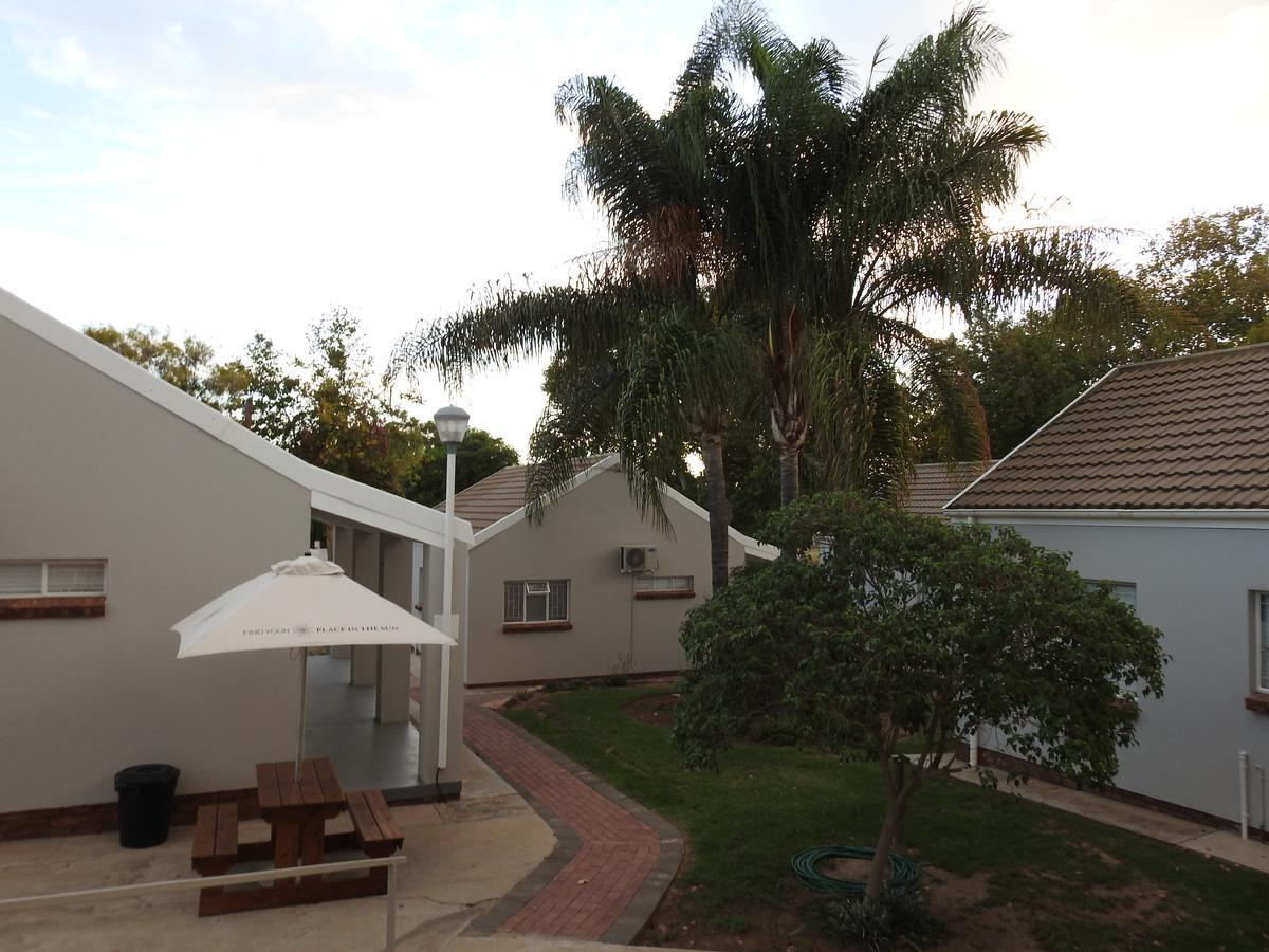 The Featherbed - Oudtshoorn Buitenkant foto